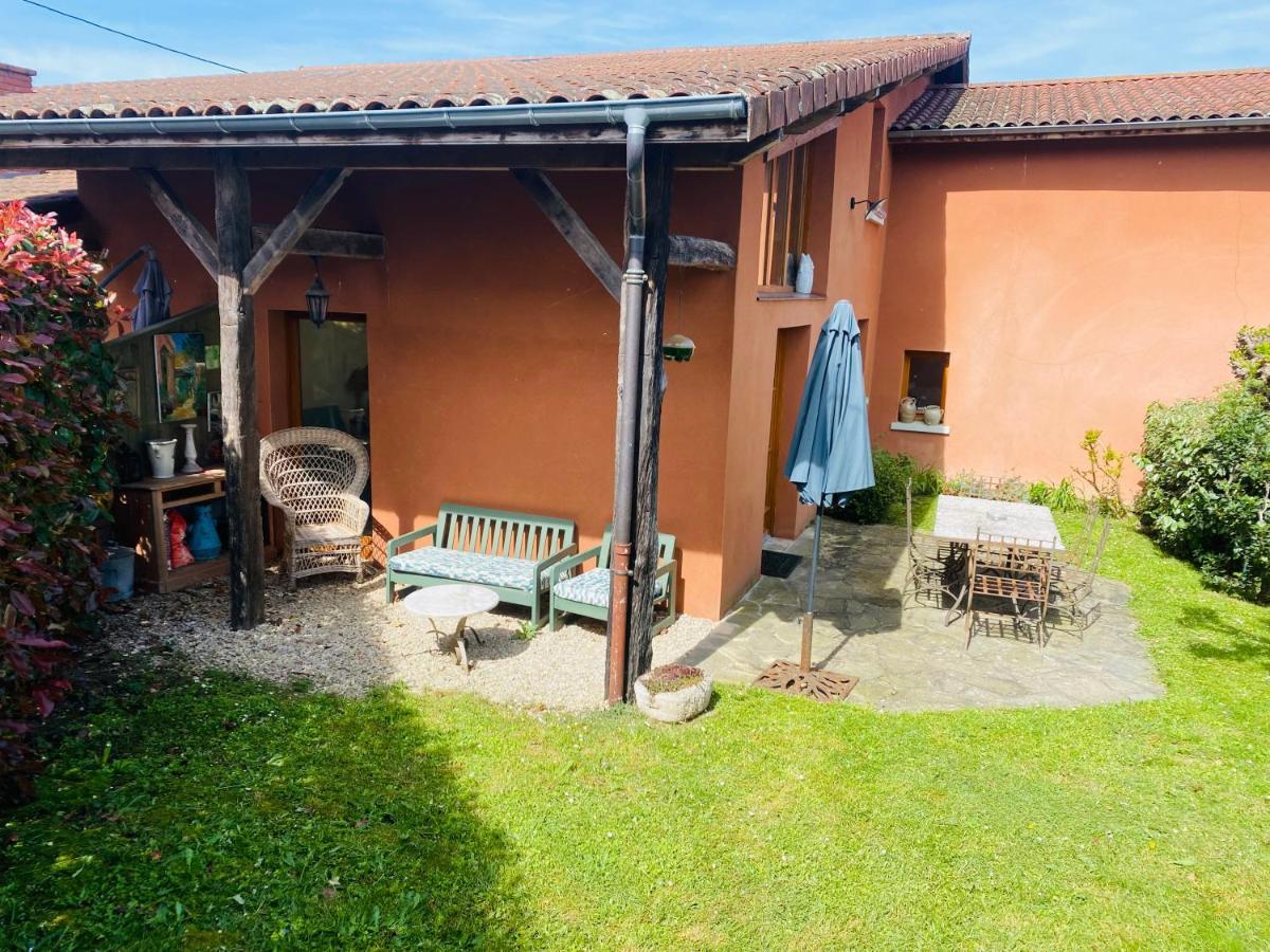 Gite Elevage De La Terrasserie Escoutoux Eksteriør bilde
